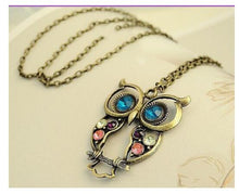 Load image into Gallery viewer, Two Leaves  Necklace