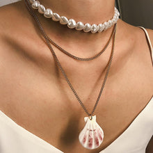 Load image into Gallery viewer, Shell Chain Necklace