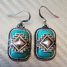 Load image into Gallery viewer, Vintage Drop Earrings