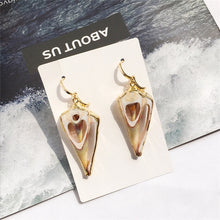 Load image into Gallery viewer, Natural Shell  Earrings