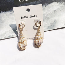 Load image into Gallery viewer, Natural Shell  Earrings