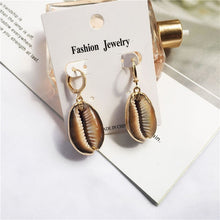 Load image into Gallery viewer, Natural Shell  Earrings