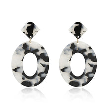 Load image into Gallery viewer, Oval Dangle Earrings